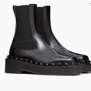 Valentino Garavani Leather Rockstud Chelsea Boots
